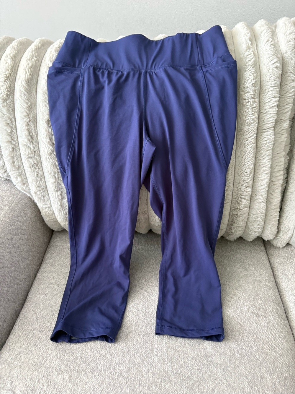 Livi Active Purple Capri Leggings